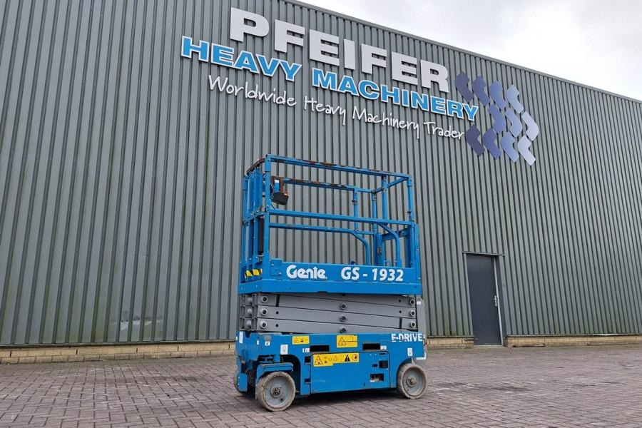 Genie GS1932 E-Drive Several In Stock, 8m Working Height - Nacelle ciseaux: photos 1 Genie GS1932 E-Drive Several In Stock, 8m Working Height - Nacelle ciseaux: photos 1