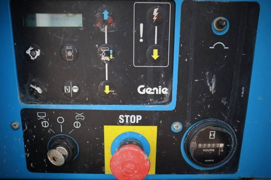 Genie GS4390 Diesel, 4x4 Drive, 15.11m Working Height 68 - Nacelle ciseaux: photos 3 Genie GS4390 Diesel, 4x4 Drive, 15.11m Working Height 68 - Nacelle ciseaux: photos 3