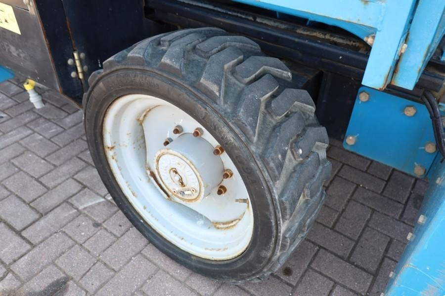 Genie GS5390 Diesel, 4x4 Drive, 18.15m Working Height, 6 en crédit-bail Genie GS5390 Diesel, 4x4 Drive, 18.15m Working Height, 6: photos 12 Genie GS5390 Diesel, 4x4 Drive, 18.15m Working Height, 6 en crédit-bail Genie GS5390 Diesel, 4x4 Drive, 18.15m Working Height, 6: photos 12