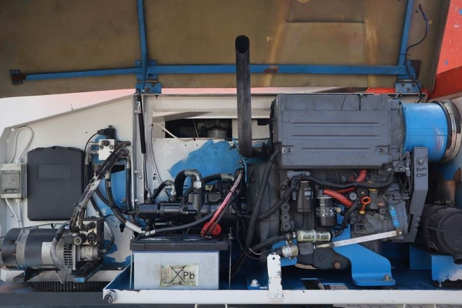 Genie S45 Valid inspection, Diesel, 4x4 Drive, 15.72 m W - Nacelle télescopique: photos 3 Genie S45 Valid inspection, Diesel, 4x4 Drive, 15.72 m W - Nacelle télescopique: photos 3