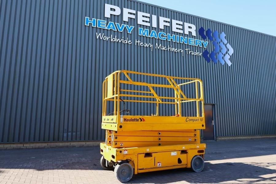 Haulotte Compact 10 Electric, 10m Working Height, 450kg Cap - Nacelle ciseaux: photos 1 Haulotte Compact 10 Electric, 10m Working Height, 450kg Cap - Nacelle ciseaux: photos 1