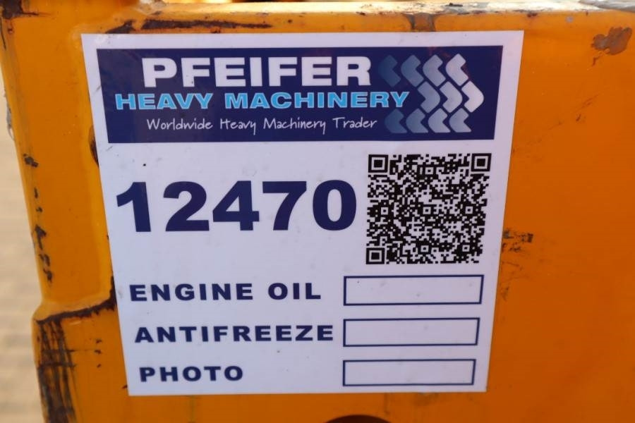 Haulotte Compact 10 Electric, 10m Working Height, 450kg Cap - Nacelle ciseaux: photos 3 Haulotte Compact 10 Electric, 10m Working Height, 450kg Cap - Nacelle ciseaux: photos 3