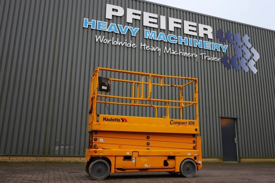 Haulotte Compact 10N As-Is, Electric, 10m Working Height, 2 - Nacelle ciseaux: photos 1 Haulotte Compact 10N As-Is, Electric, 10m Working Height, 2 - Nacelle ciseaux: photos 1