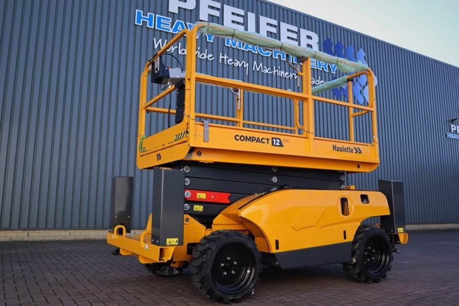 Haulotte Compact 12DX Valid Inspection, *Guarantee! Diesel, - Nacelle ciseaux: photos 1 Haulotte Compact 12DX Valid Inspection, *Guarantee! Diesel, - Nacelle ciseaux: photos 1