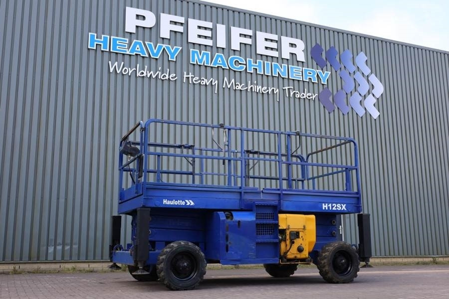Haulotte H12SX Diesel, 4x4 Drive, 12m Working Height, 700kg - Nacelle ciseaux: photos 1 Haulotte H12SX Diesel, 4x4 Drive, 12m Working Height, 700kg - Nacelle ciseaux: photos 1