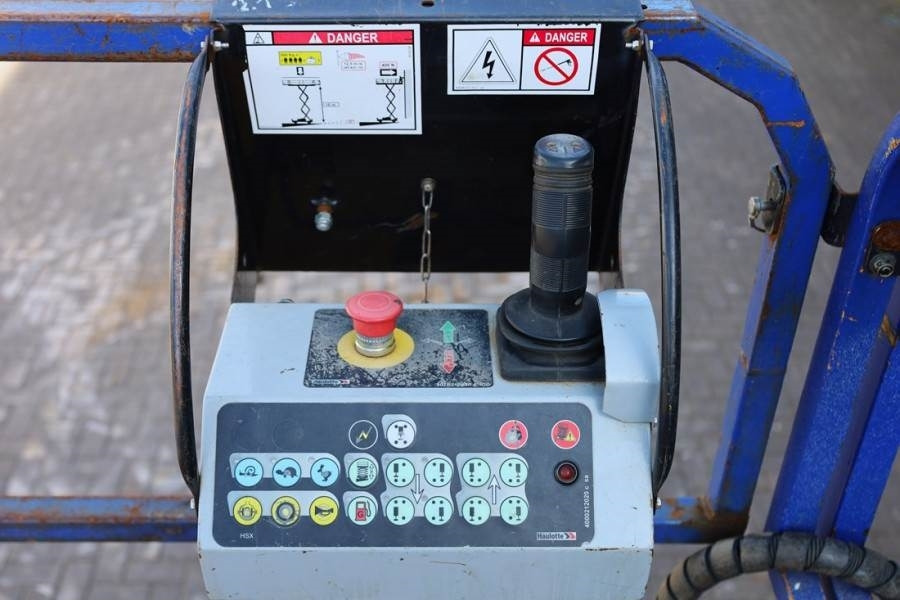 Haulotte H15SX Diesel, 4x4 Drive 15 Working Height, 500kg C - Nacelle ciseaux: photos 3 Haulotte H15SX Diesel, 4x4 Drive 15 Working Height, 500kg C - Nacelle ciseaux: photos 3