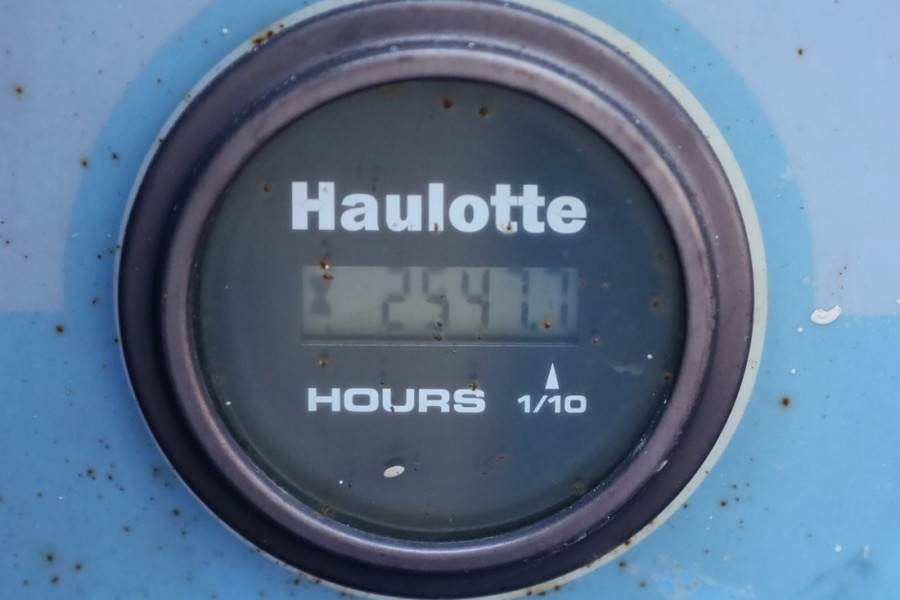 Haulotte H15SX Diesel, 4x4 Drive 15 Working Height, 500kg C - Nacelle ciseaux: photos 5 Haulotte H15SX Diesel, 4x4 Drive 15 Working Height, 500kg C - Nacelle ciseaux: photos 5
