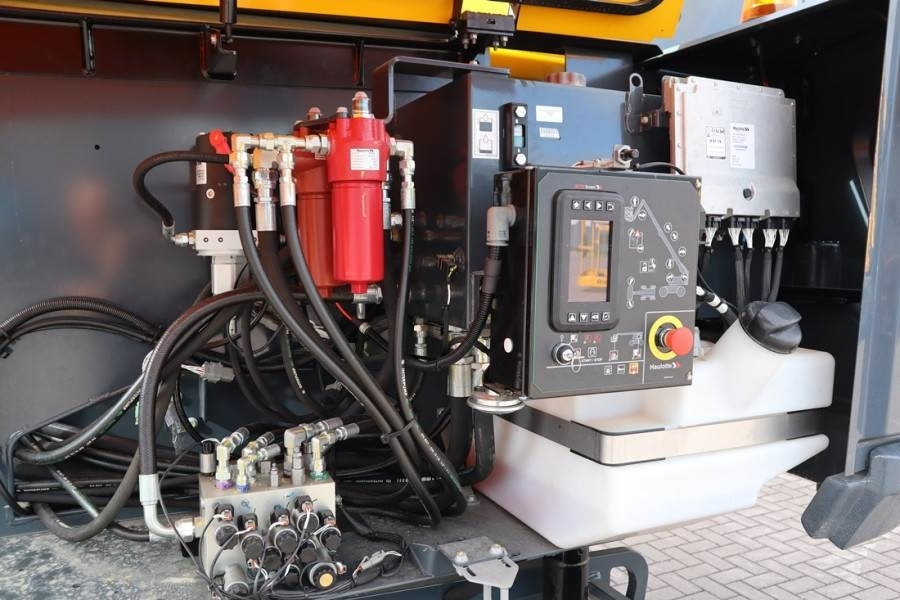 Haulotte HT16RTJ PRO NEW / UNUSED, Guarantee! Diesel, 4x4x4 - Nacelle télescopique: photos 3 Haulotte HT16RTJ PRO NEW / UNUSED, Guarantee! Diesel, 4x4x4 - Nacelle télescopique: photos 3