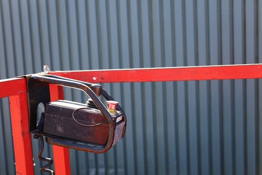 Holland Lift Ecostar HL-11812 Electric, 14m Working Height, 300 - Nacelle ciseaux: photos 5 Holland Lift Ecostar HL-11812 Electric, 14m Working Height, 300 - Nacelle ciseaux: photos 5