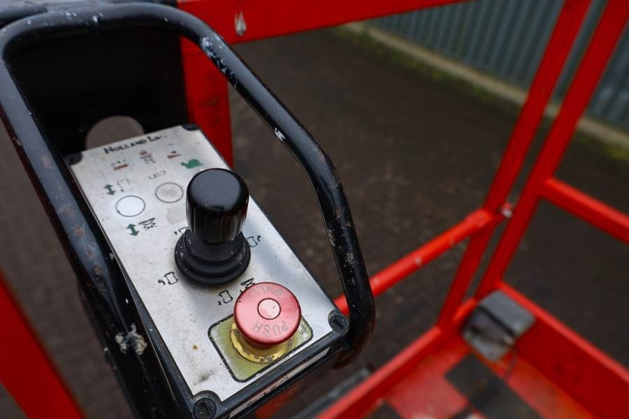 Holland Lift Ecostar HL-7814 Electric, 10m Working Height, 450k - Nacelle ciseaux: photos 4 Holland Lift Ecostar HL-7814 Electric, 10m Working Height, 450k - Nacelle ciseaux: photos 4