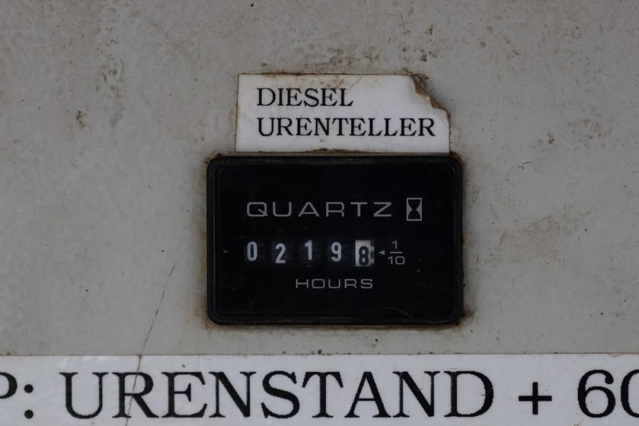 Holland Lift Megastar G-320DL30-4WDS/N Diesel, 4x4x4 Drive, 34m - Nacelle ciseaux: photos 5 Holland Lift Megastar G-320DL30-4WDS/N Diesel, 4x4x4 Drive, 34m - Nacelle ciseaux: photos 5