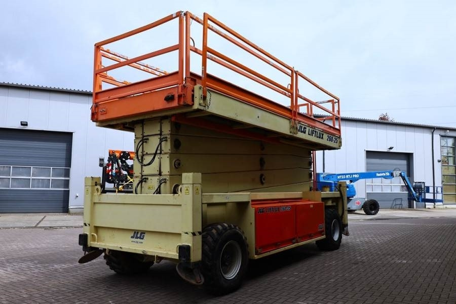 JLG 260-25 Diesel, 4x4 Drive, 9.80m Hydraulic Deck Ext - Nacelle ciseaux: photos 2 JLG 260-25 Diesel, 4x4 Drive, 9.80m Hydraulic Deck Ext - Nacelle ciseaux: photos 2