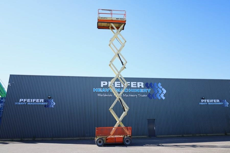 JLG 4069LE Electric, 14.2m Working Height, 360kg Capac - Nacelle ciseaux: photos 3 JLG 4069LE Electric, 14.2m Working Height, 360kg Capac - Nacelle ciseaux: photos 3