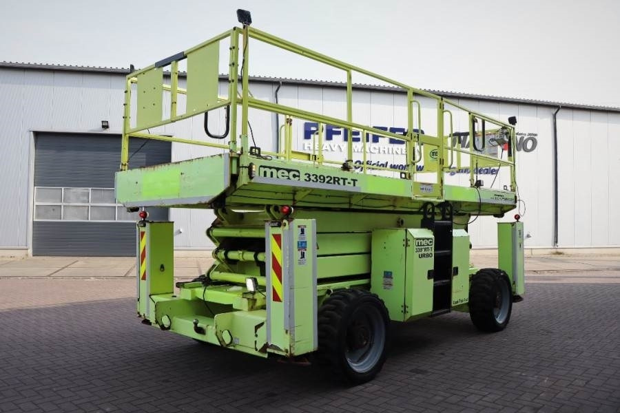 MEC 3392RT-T Diesel, 4x4 Drive, 12m Working Height, 12 - Nacelle ciseaux: photos 2 MEC 3392RT-T Diesel, 4x4 Drive, 12m Working Height, 12 - Nacelle ciseaux: photos 2