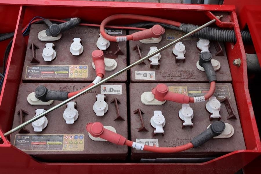 Magni ES1212E Valid inspection, *Guarantee! Electric, 12 - Nacelle ciseaux: photos 3 Magni ES1212E Valid inspection, *Guarantee! Electric, 12 - Nacelle ciseaux: photos 3