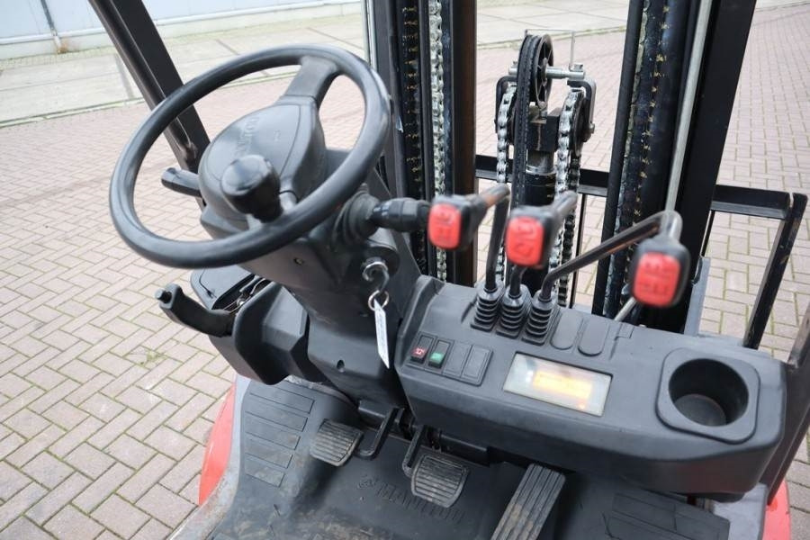 Manitou MI25D Valid inspection, *Guarantee! Diesel, 4x2 Dr - Chariot élévateur diesel: photos 3 Manitou MI25D Valid inspection, *Guarantee! Diesel, 4x2 Dr - Chariot élévateur diesel: photos 3