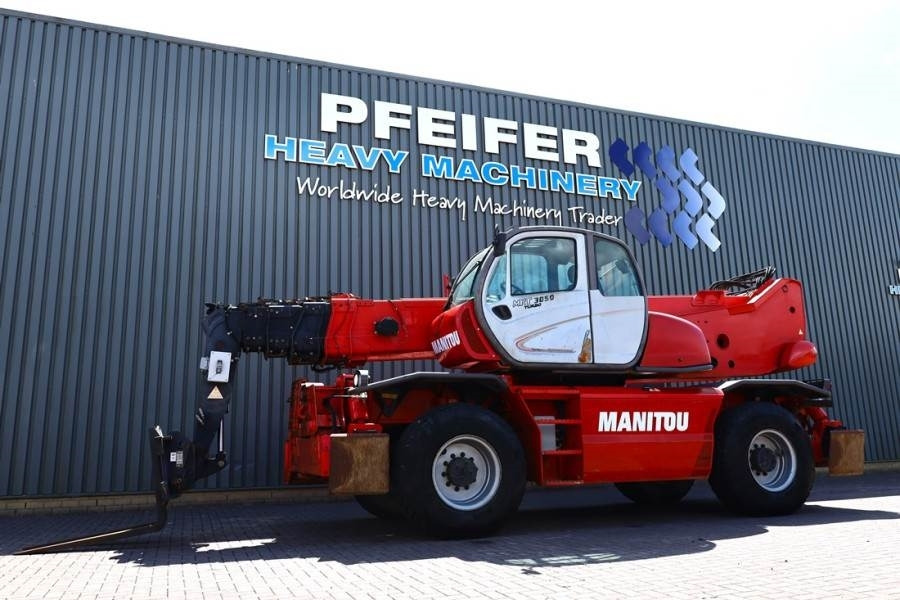 Manitou MRT3050 PRIVILEGE Diesel, 4x4 Drive And 4-Wheel St - Chariot télescopique: photos 1 Manitou MRT3050 PRIVILEGE Diesel, 4x4 Drive And 4-Wheel St - Chariot télescopique: photos 1