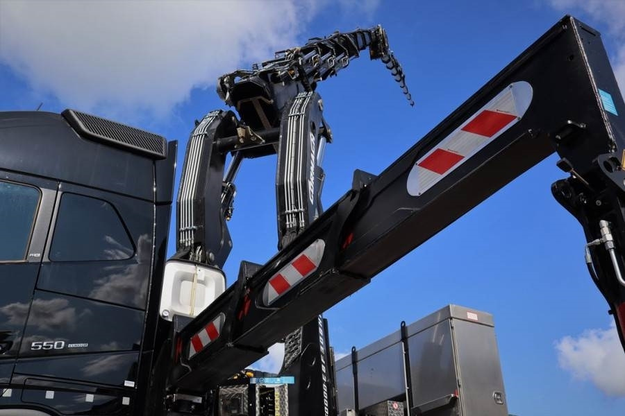 Volvo FH16 10x4 With Cormach 150tm Crane Valid inspectio - Grue tout-terrain: photos 2 Volvo FH16 10x4 With Cormach 150tm Crane Valid inspectio - Grue tout-terrain: photos 2