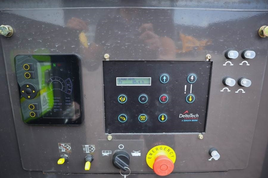 Zoomlion ZS1623RT Diesel, 4x4 Drive, 18m Working Height, 68 - Nacelle ciseaux: photos 4 Zoomlion ZS1623RT Diesel, 4x4 Drive, 18m Working Height, 68 - Nacelle ciseaux: photos 4