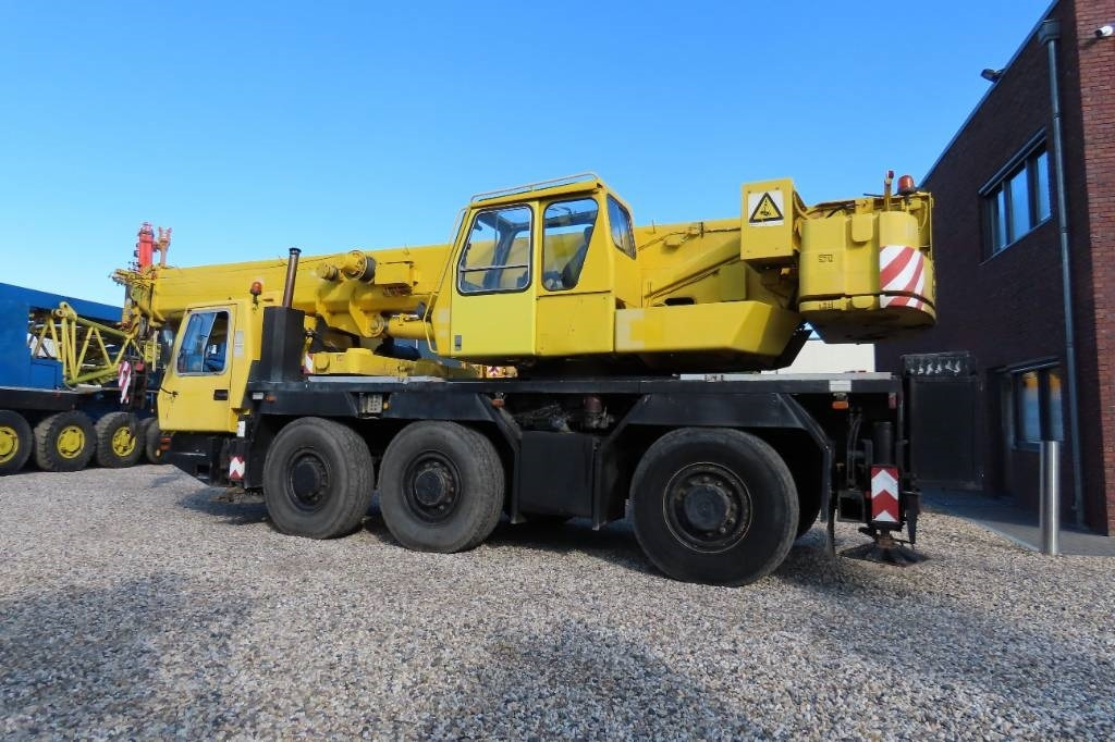 Grove GMK 3050 - Grue tout-terrain: photos 4 Grove GMK 3050 - Grue tout-terrain: photos 4
