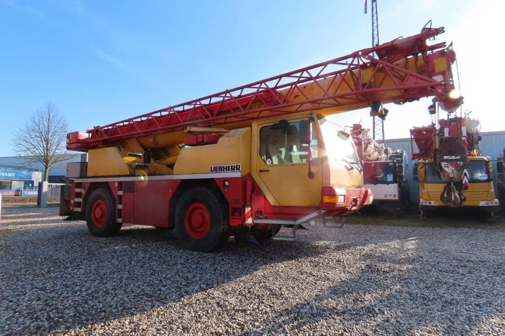 Liebherr LTM 1030-2.1 - Grue tout-terrain: photos 2 Liebherr LTM 1030-2.1 - Grue tout-terrain: photos 2