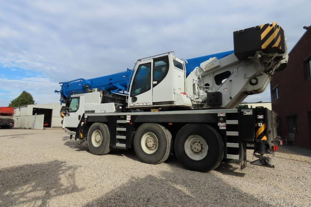 Liebherr LTM 1050-3.1 - Grue tout-terrain: photos 4 Liebherr LTM 1050-3.1 - Grue tout-terrain: photos 4