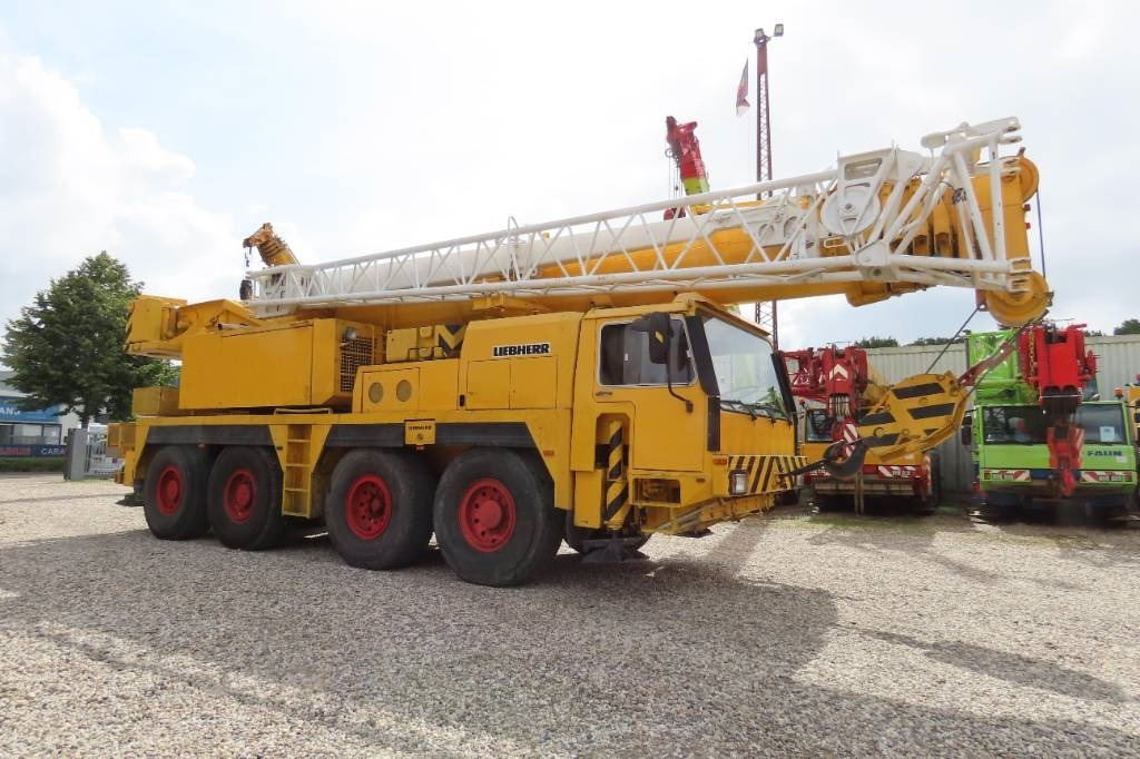 Liebherr LTM 1070-1 - Grue tout-terrain: photos 2 Liebherr LTM 1070-1 - Grue tout-terrain: photos 2