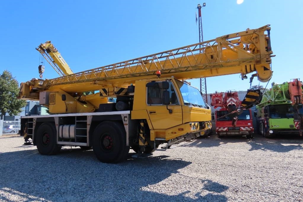 Tadano Faun ATF 40G-2  - Grue tout-terrain: photos 2 Tadano Faun ATF 40G-2  - Grue tout-terrain: photos 2