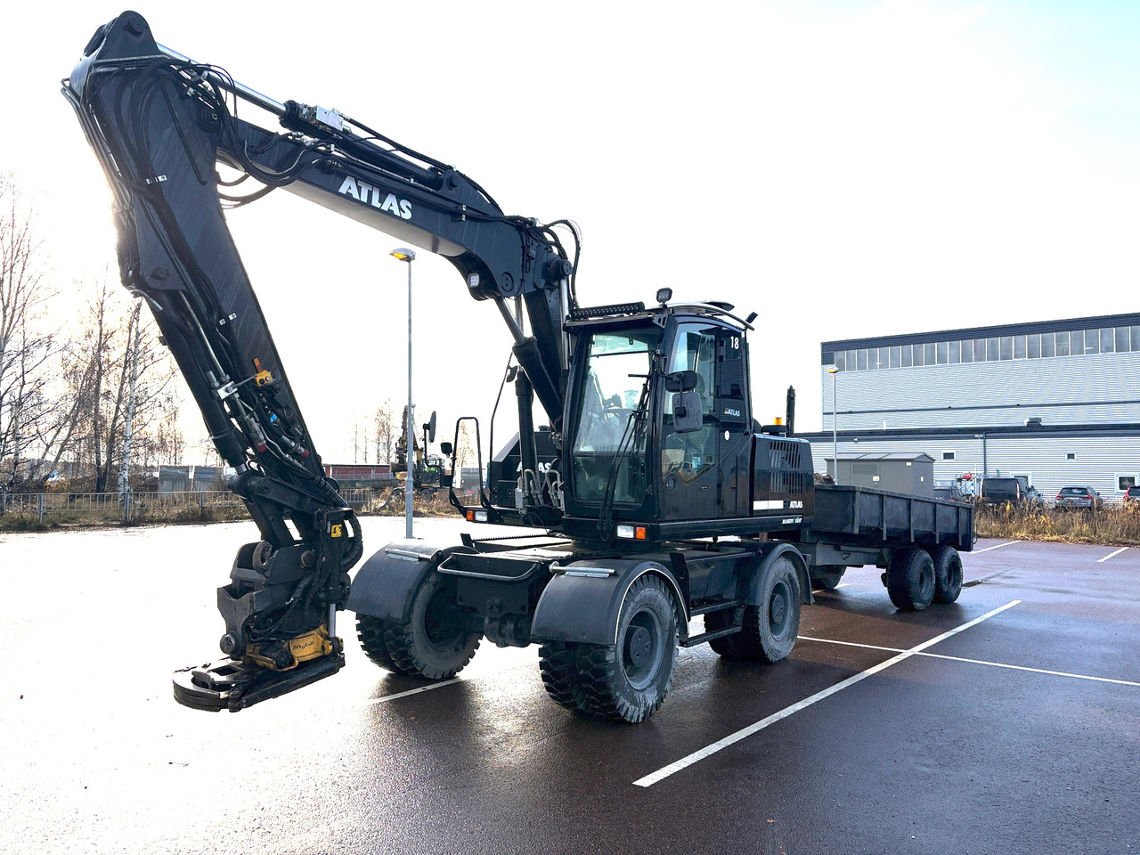 Atlas 160W - Pelle sur pneus: photos 1 Atlas 160W - Pelle sur pneus: photos 1