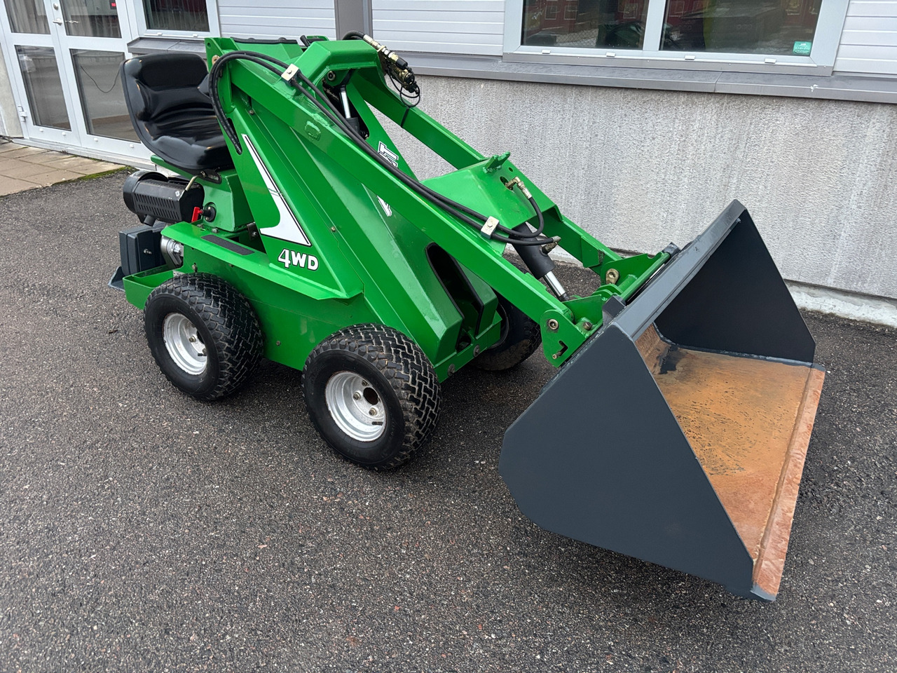 Avant ProfiCat - Valet de ferme: photos 1 Avant ProfiCat - Valet de ferme: photos 1