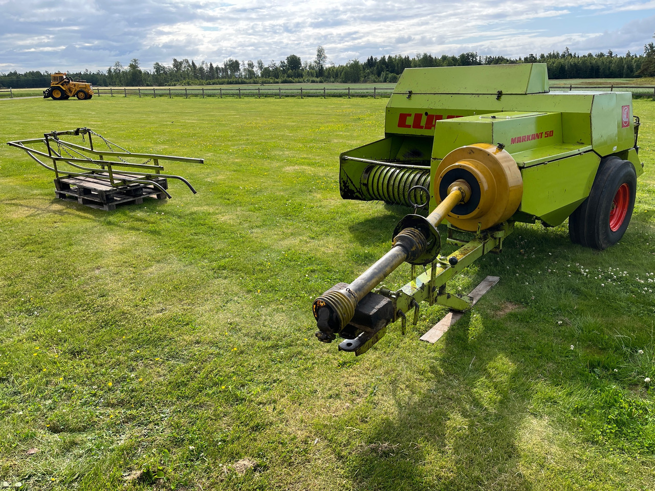 Claas Markant 50 - Presse à balles rondes: photos 1 Claas Markant 50 - Presse à balles rondes: photos 1