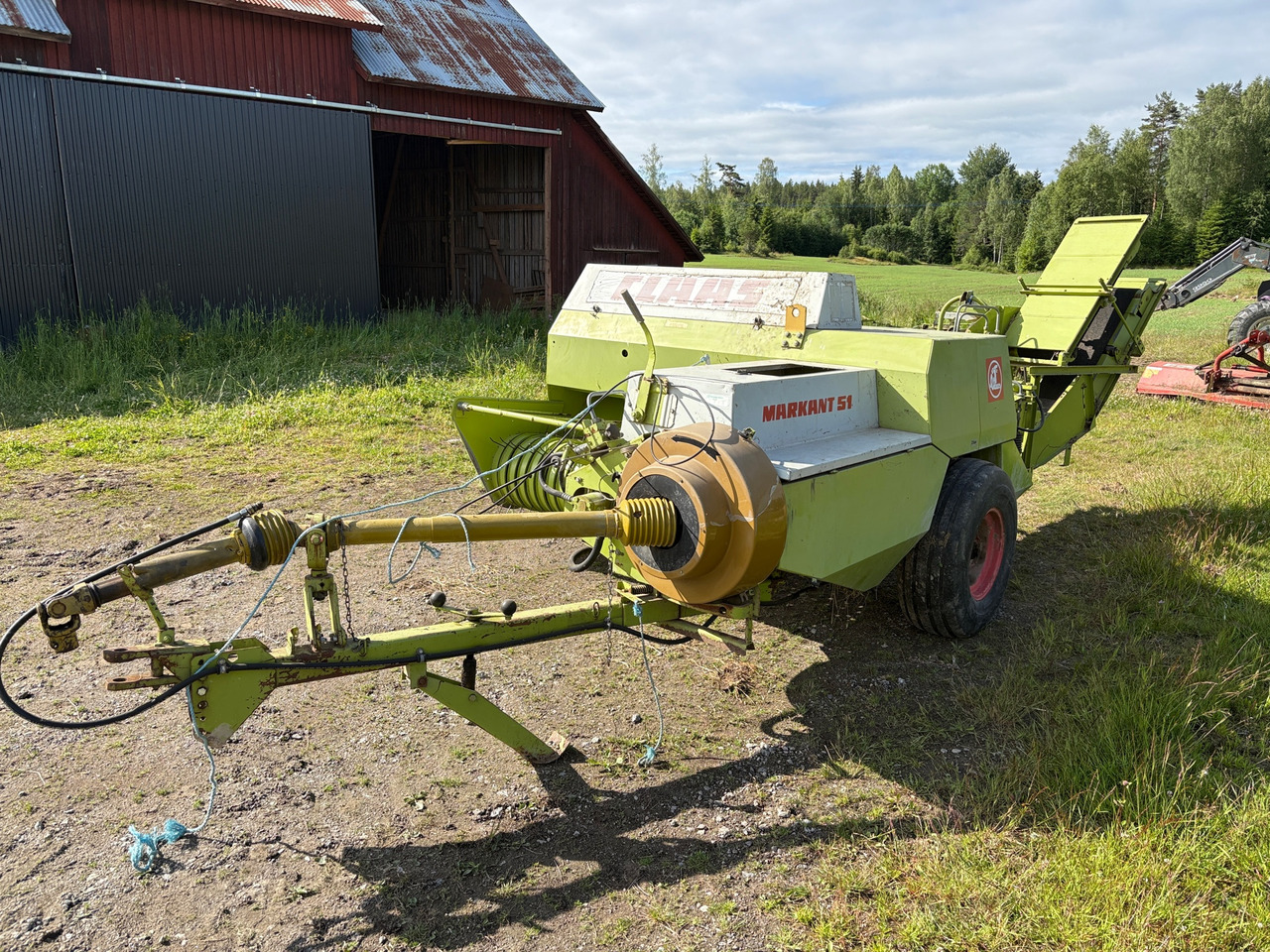 Claas Markant 51 - Presse à balles rondes: photos 1 Claas Markant 51 - Presse à balles rondes: photos 1