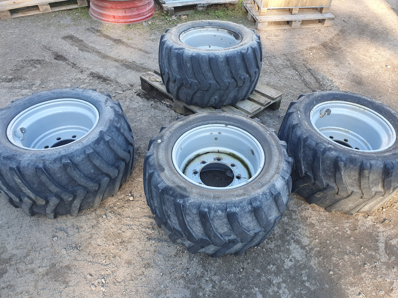 Eurogrip 500/45-20 - Pneu pour Engins de chantier: photos 1 Eurogrip 500/45-20 - Pneu pour Engins de chantier: photos 1