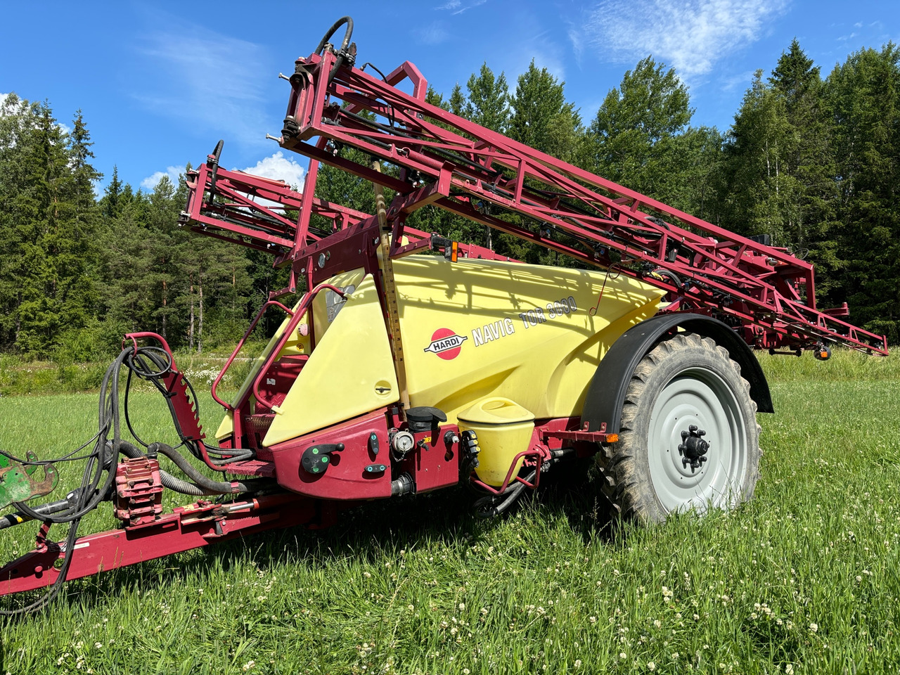 Hardi Navigator 3000 - Pulvérisateur: photos 1 Hardi Navigator 3000 - Pulvérisateur: photos 1