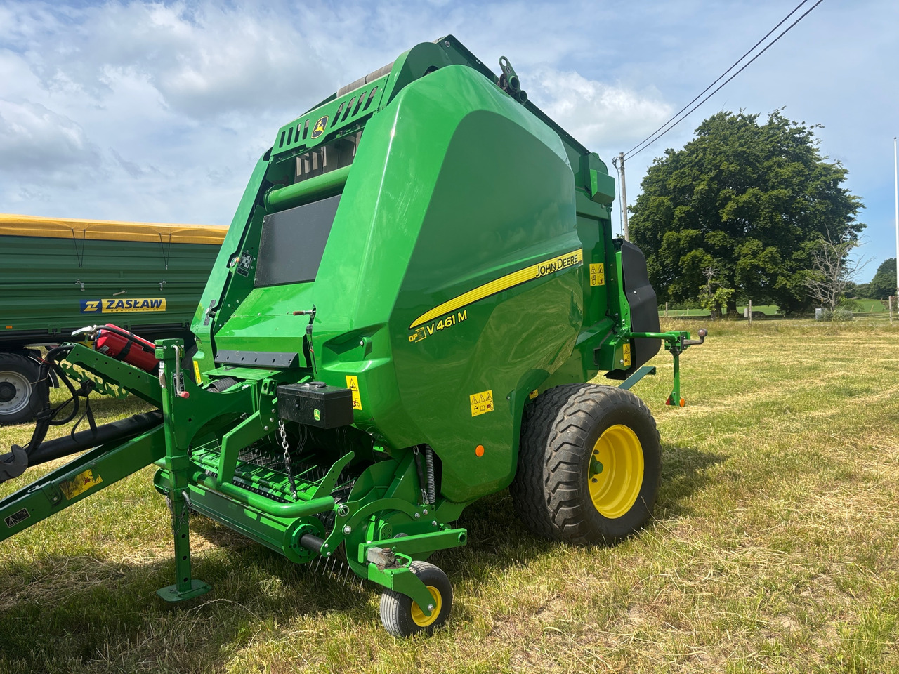 John Deere V461M - Presse à balles rondes: photos 1 John Deere V461M - Presse à balles rondes: photos 1