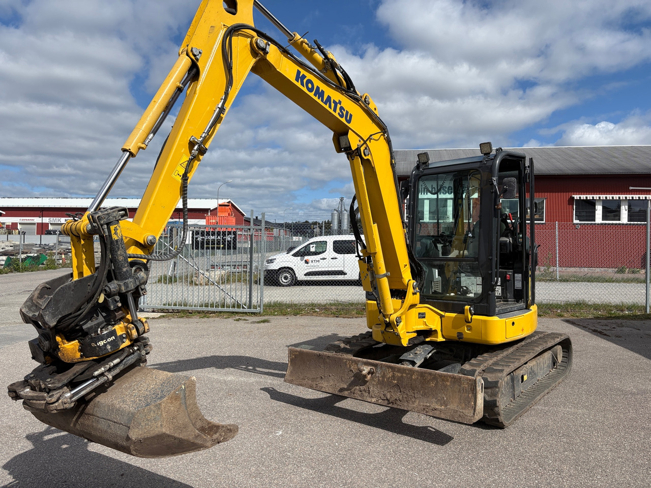 Komatsu Pc45MR-5 - Pelle: photos 1 Komatsu Pc45MR-5 - Pelle: photos 1