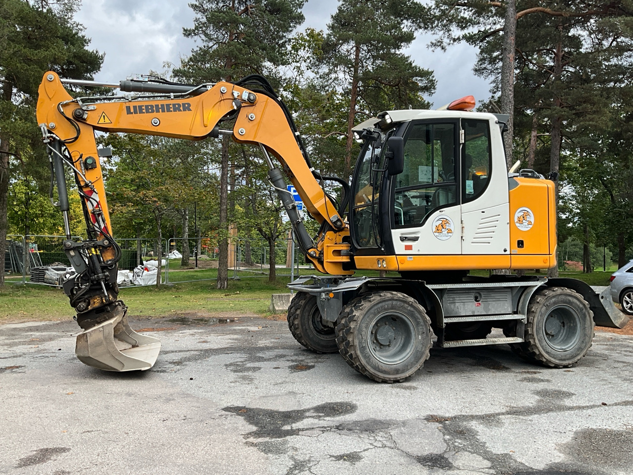 Liebherr A 910 Compact Litronic - Pelle: photos 1 Liebherr A 910 Compact Litronic - Pelle: photos 1