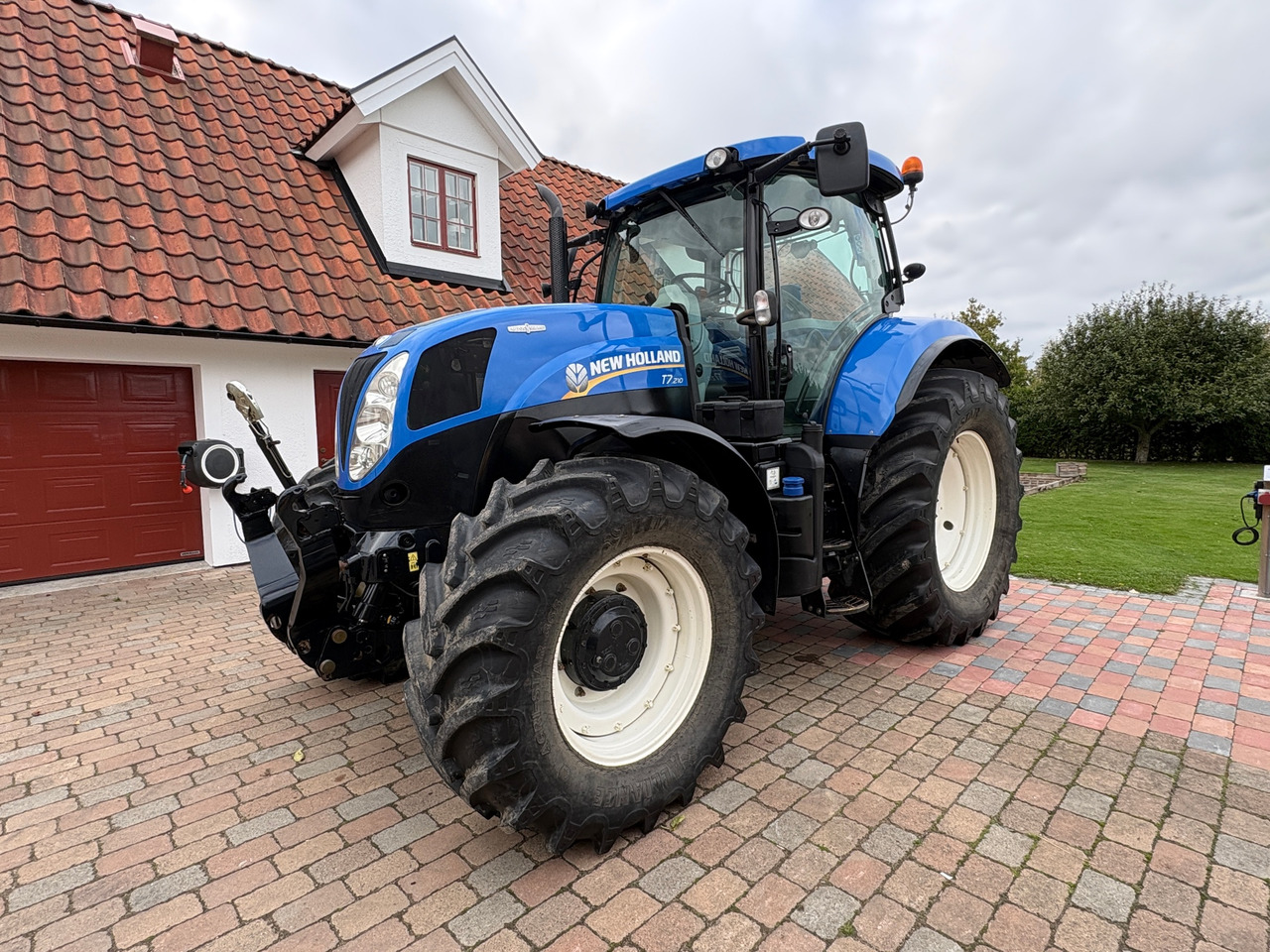 New Holland T7.210 - Tracteur agricole: photos 1 New Holland T7.210 - Tracteur agricole: photos 1