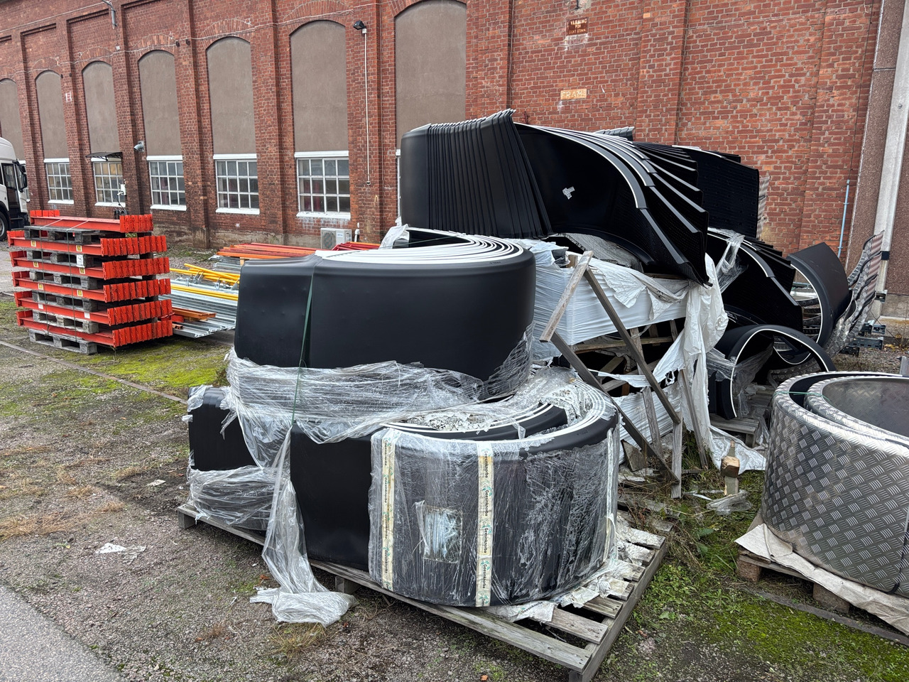 Parlok 102240 - Aile pour Camion: photos 1 Parlok 102240 - Aile pour Camion: photos 1