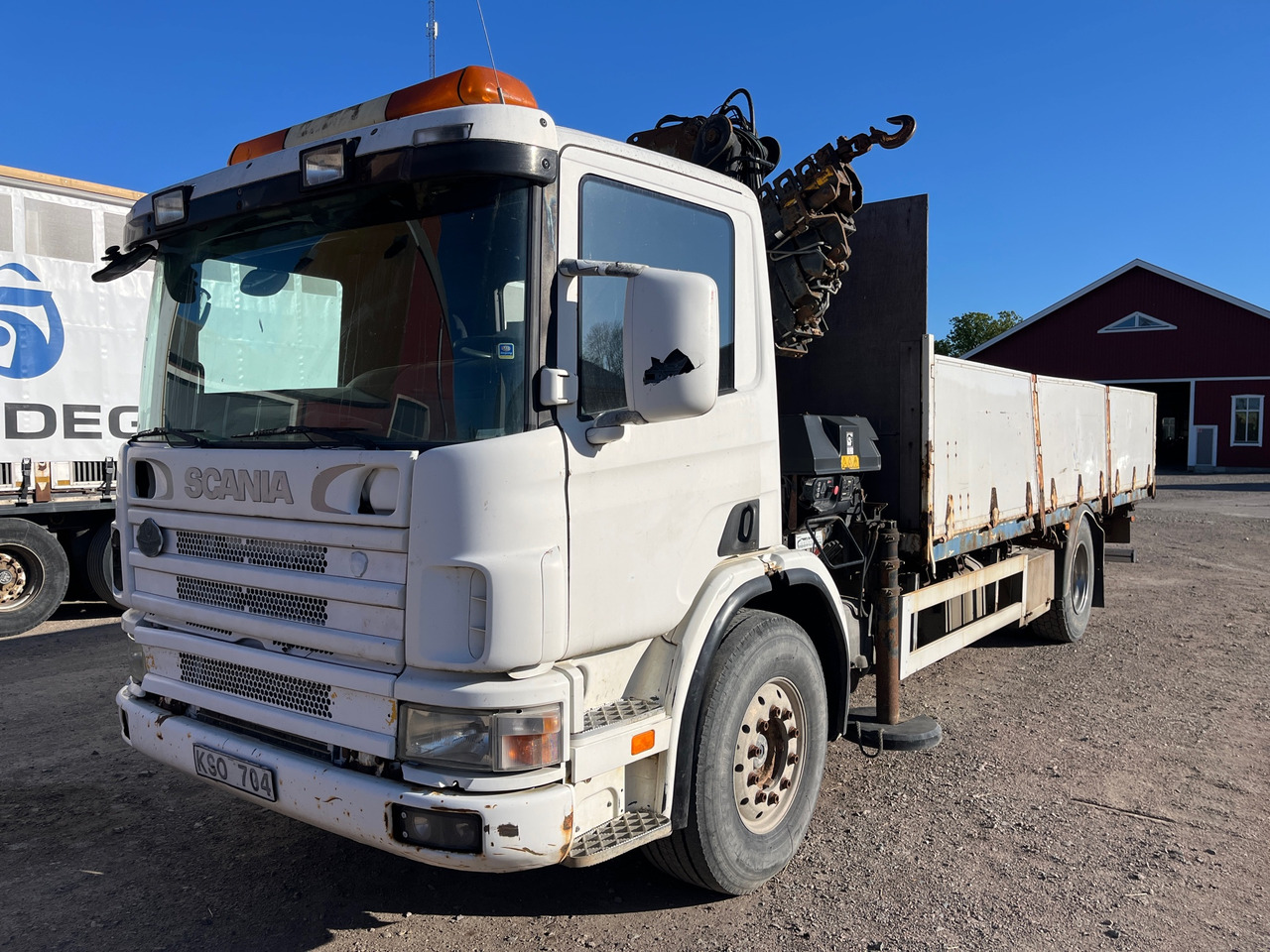 Scania P94GB6X2NA230 - Camion grue: photos 1 Scania P94GB6X2NA230 - Camion grue: photos 1