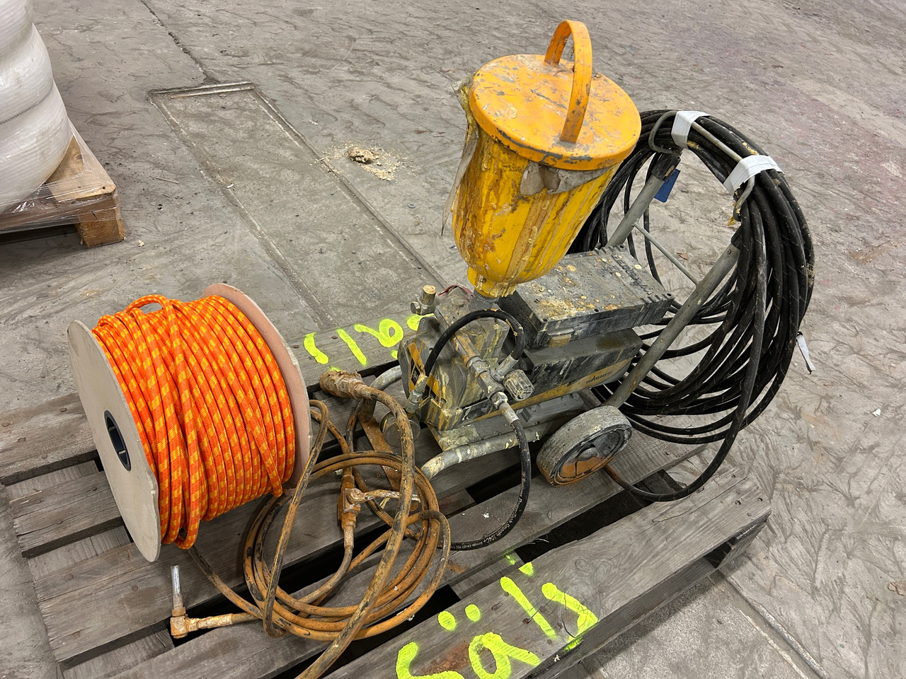 Super Finish 23i - Matériel de chantier: photos 1 Super Finish 23i - Matériel de chantier: photos 1