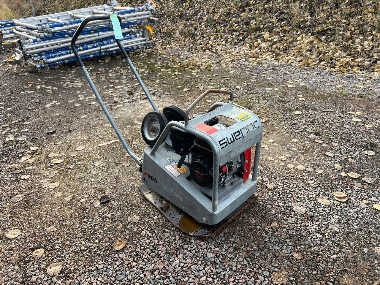 Swepac F 90A - Plaque vibrante: photos 1 Swepac F 90A - Plaque vibrante: photos 1