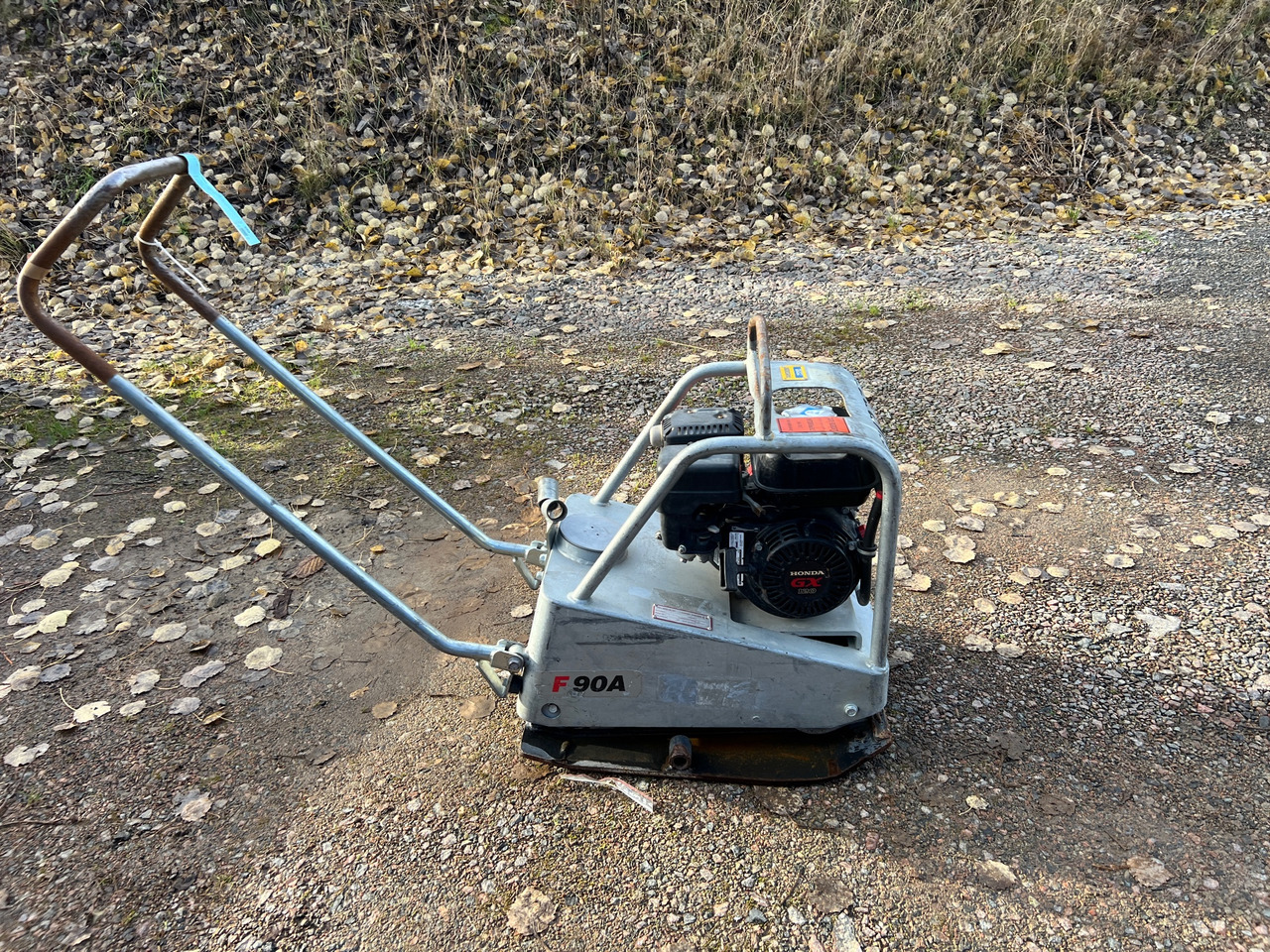 Swepac F90 A - Plaque vibrante: photos 1 Swepac F90 A - Plaque vibrante: photos 1