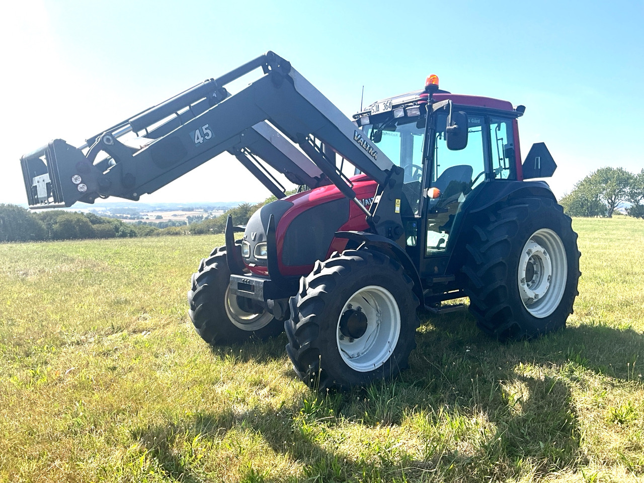 Valtra A82 - Tracteur agricole: photos 1 Valtra A82 - Tracteur agricole: photos 1