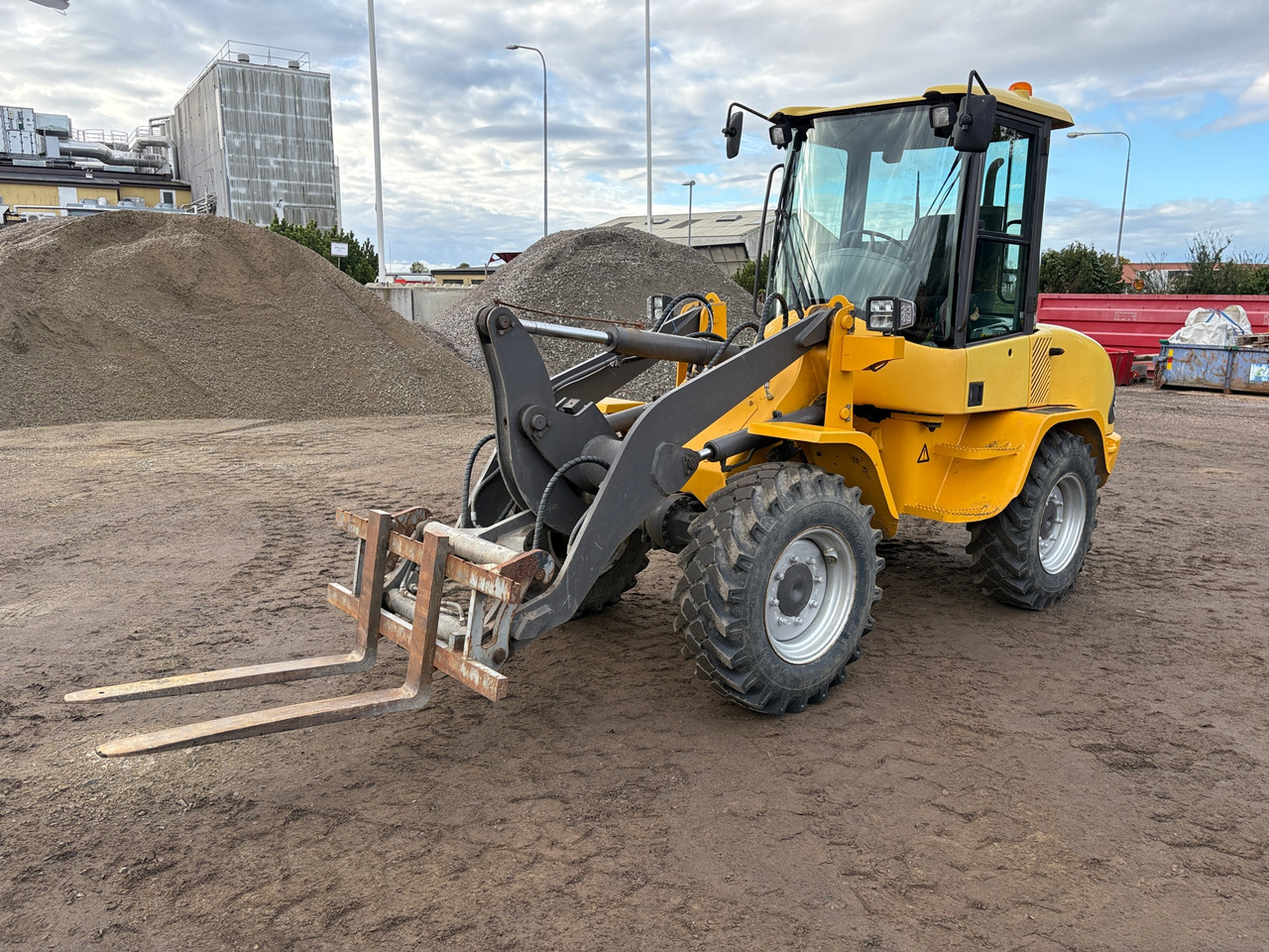 Volvo L30B-Z - Chargeuse sur pneus: photos 1 Volvo L30B-Z - Chargeuse sur pneus: photos 1