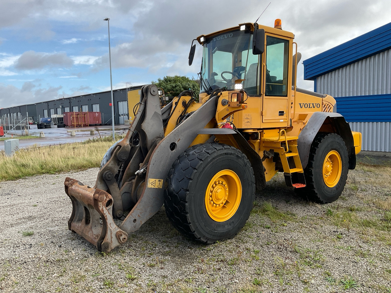 Volvo L90E - Chargeuse sur pneus: photos 1 Volvo L90E - Chargeuse sur pneus: photos 1