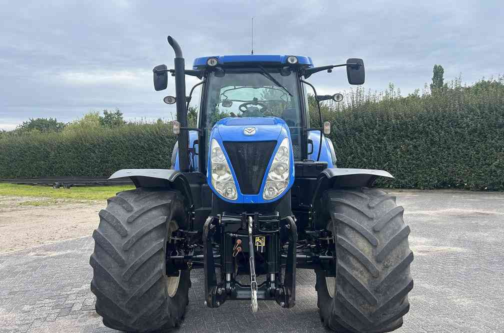 New Holland T7.260 pc - Tracteur agricole: photos 4 New Holland T7.260 pc - Tracteur agricole: photos 4