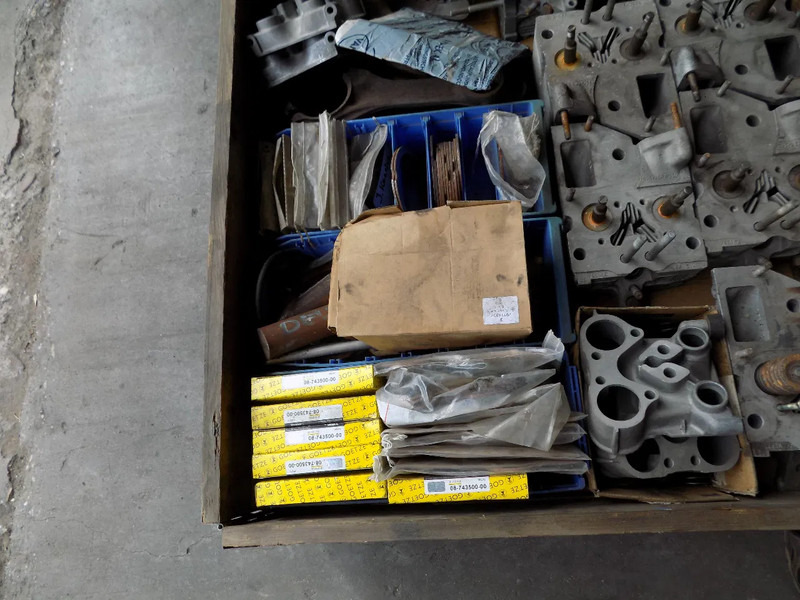Deutz onderdelen motor - Moteur: photos 3 Deutz onderdelen motor - Moteur: photos 3