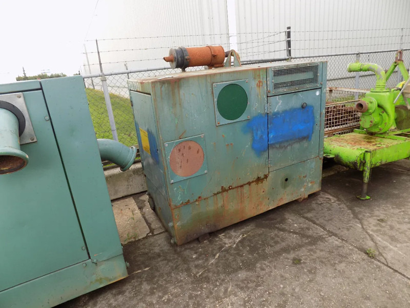 Eekels pompset Deutz 1011 met varisco pomp en crédit-bail Eekels pompset Deutz 1011 met varisco pomp: photos 12