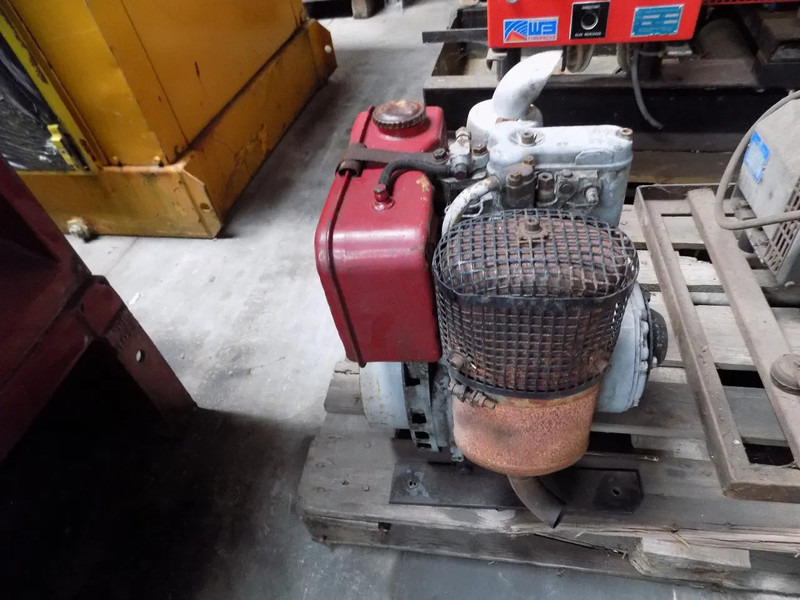 Hatz 1 cilinder en 2 cillinders - Moteur pour Matériel de manutention: photos 4 Hatz 1 cilinder en 2 cillinders - Moteur pour Matériel de manutention: photos 4